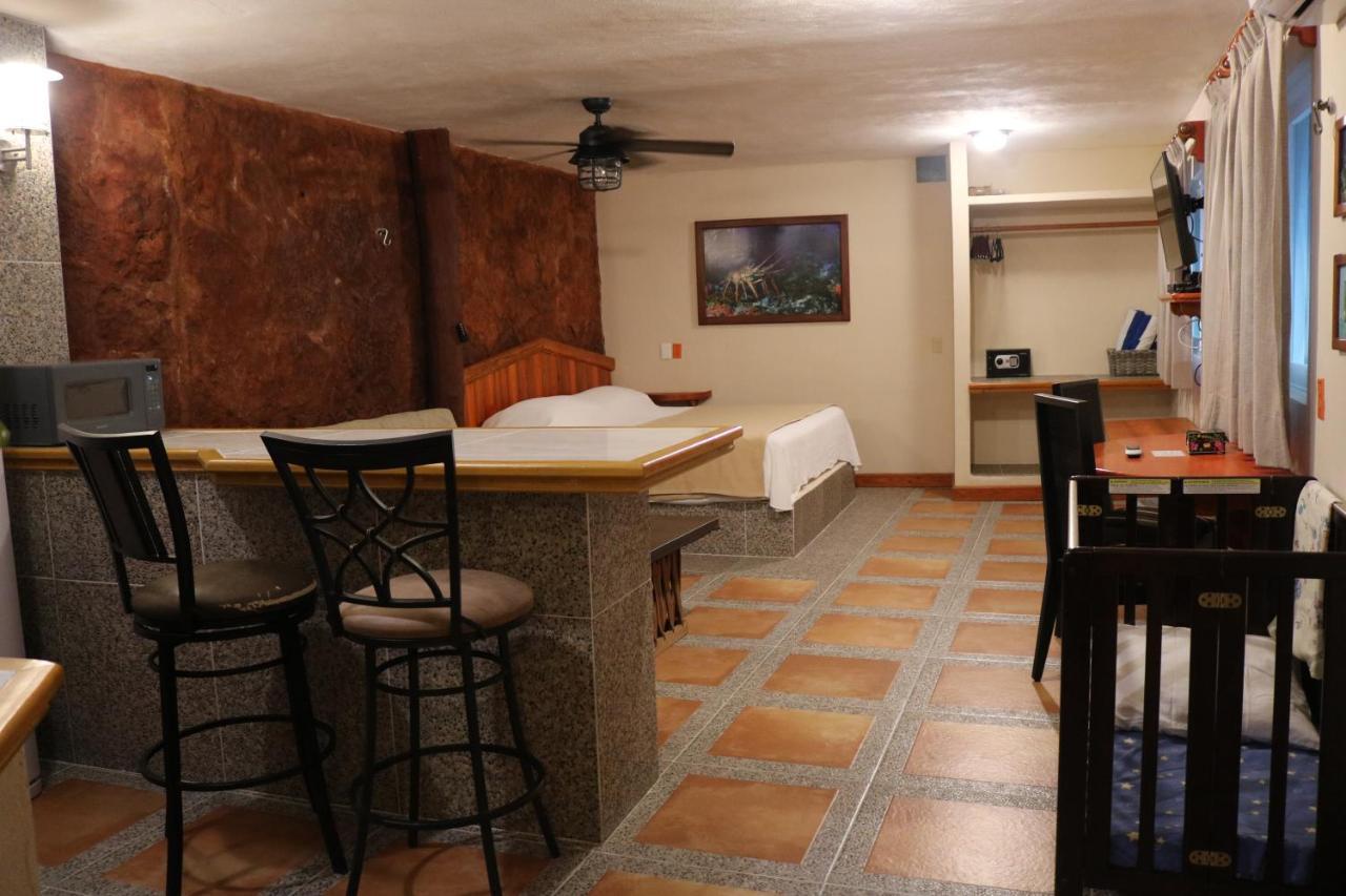 The Diving Lodge Downtown プエルト・モレロス エクステリア 写真